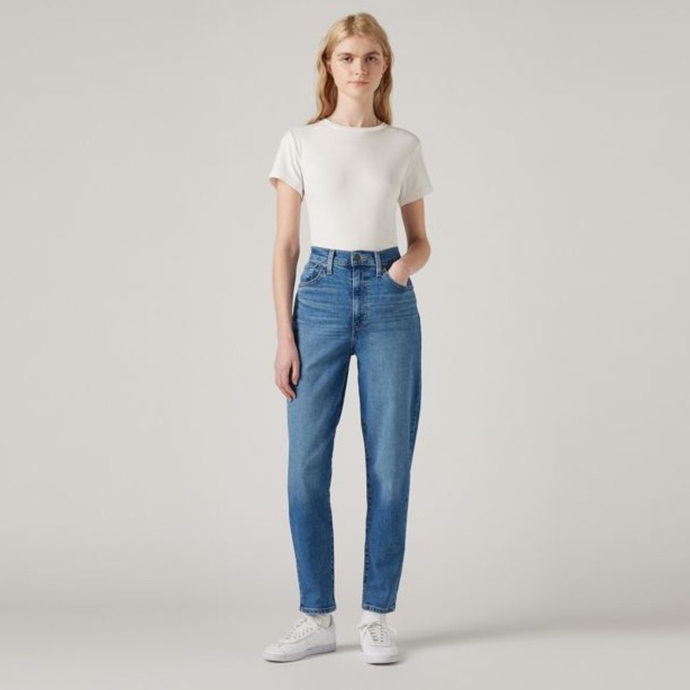 Levi’s High Waisted Mom Jeans